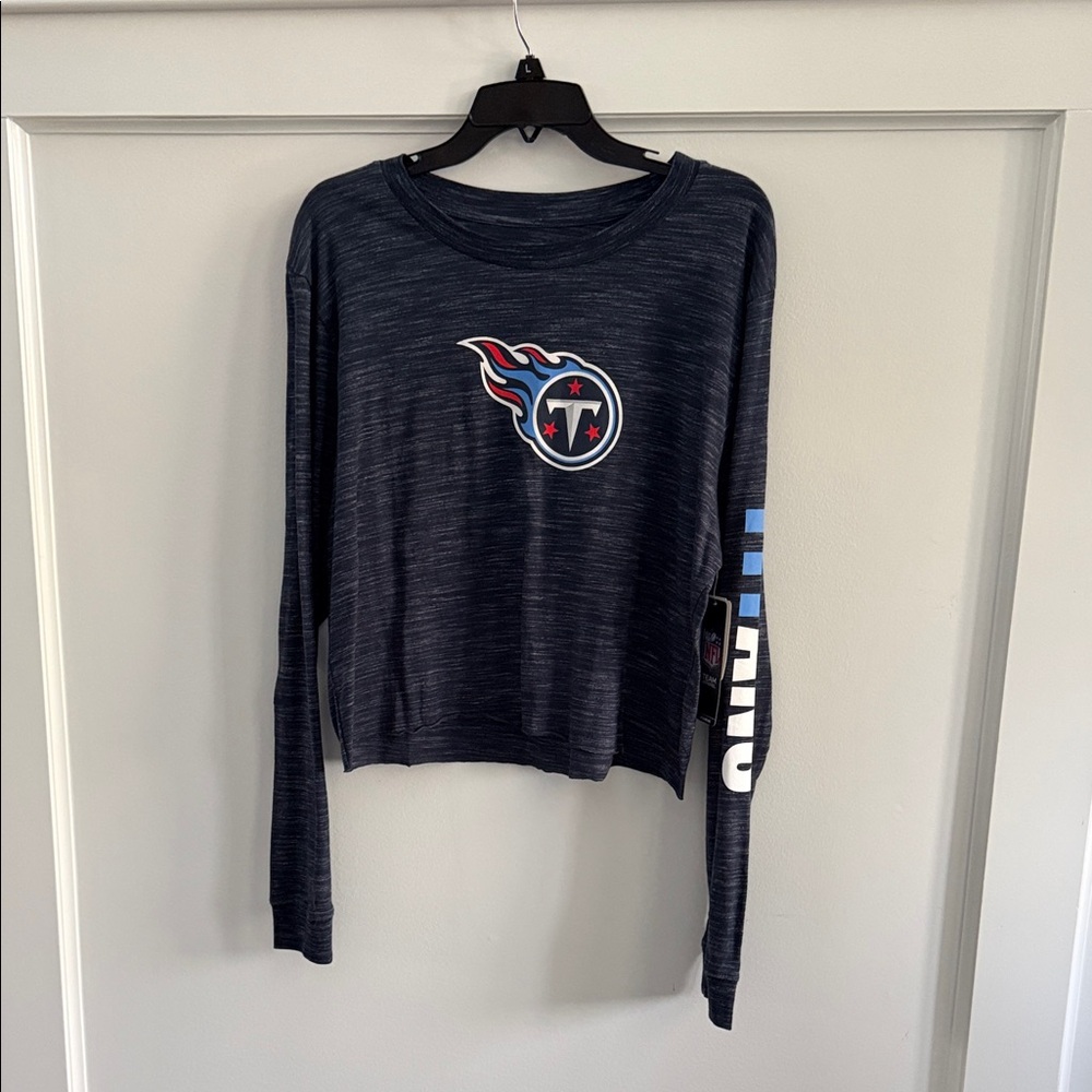 Tennessee Titans Women’s Long Sleeve Boxy Crop Tee • Size L • NWT